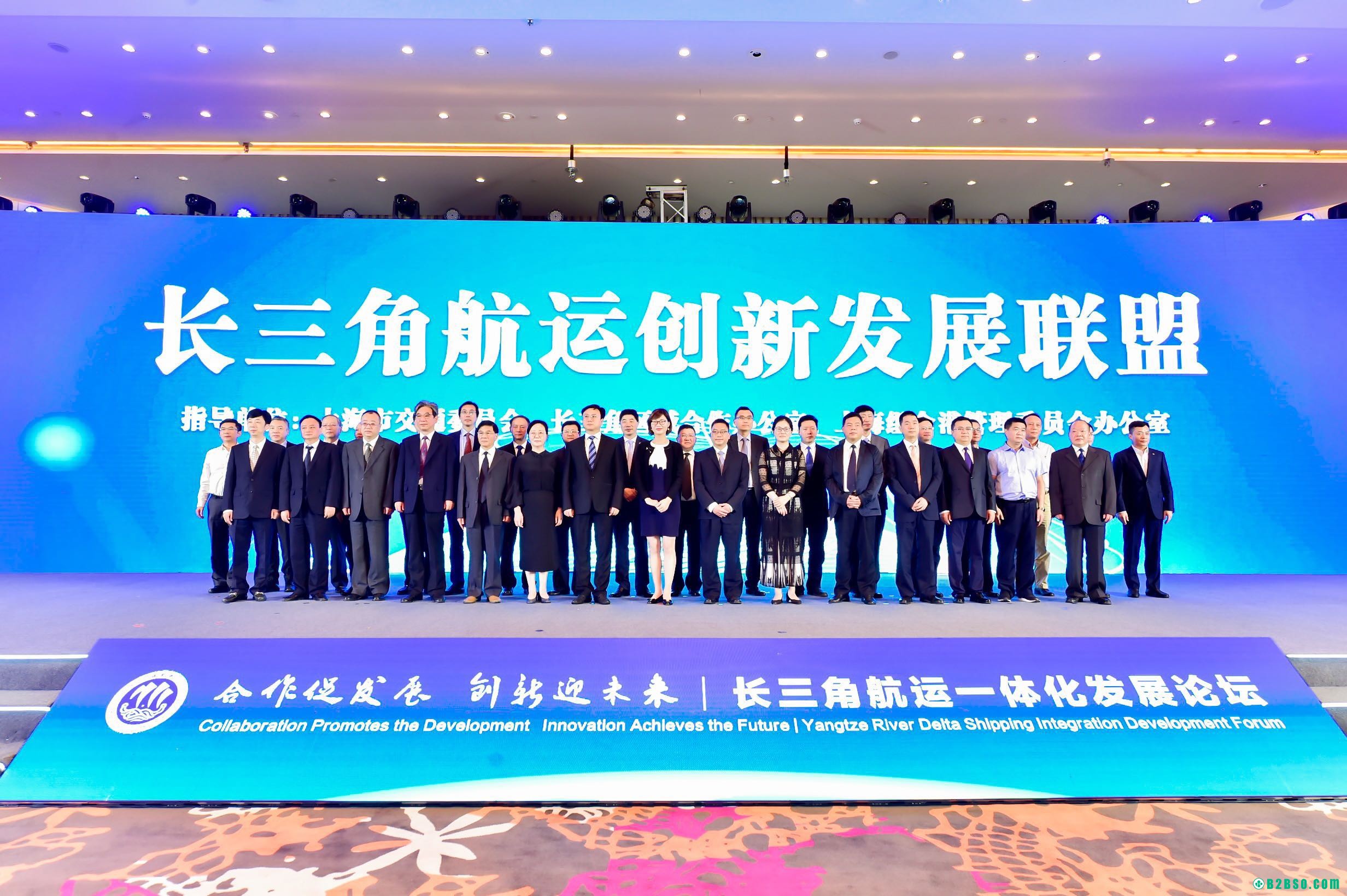 集体合影.jpg