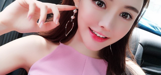 美女自拍