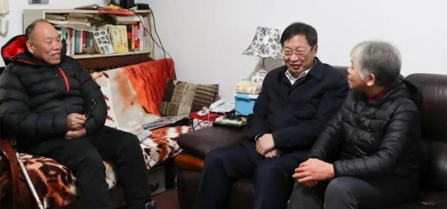 在临港过个祥和健康幸福年！新片区管委会进行春节前安全生产检查和走访慰问